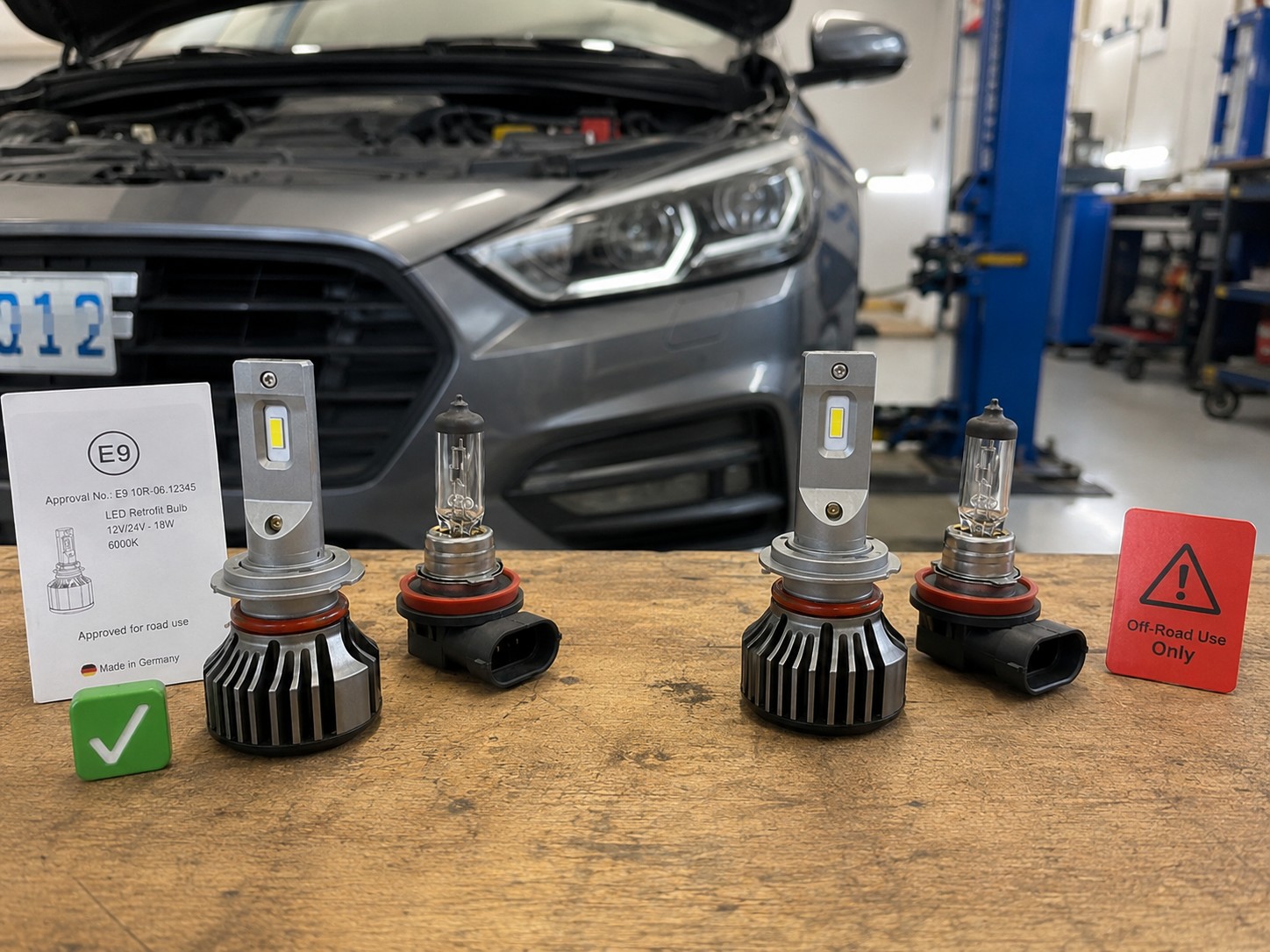 Schválená a neschválená LED autožiarovka na porovnanie