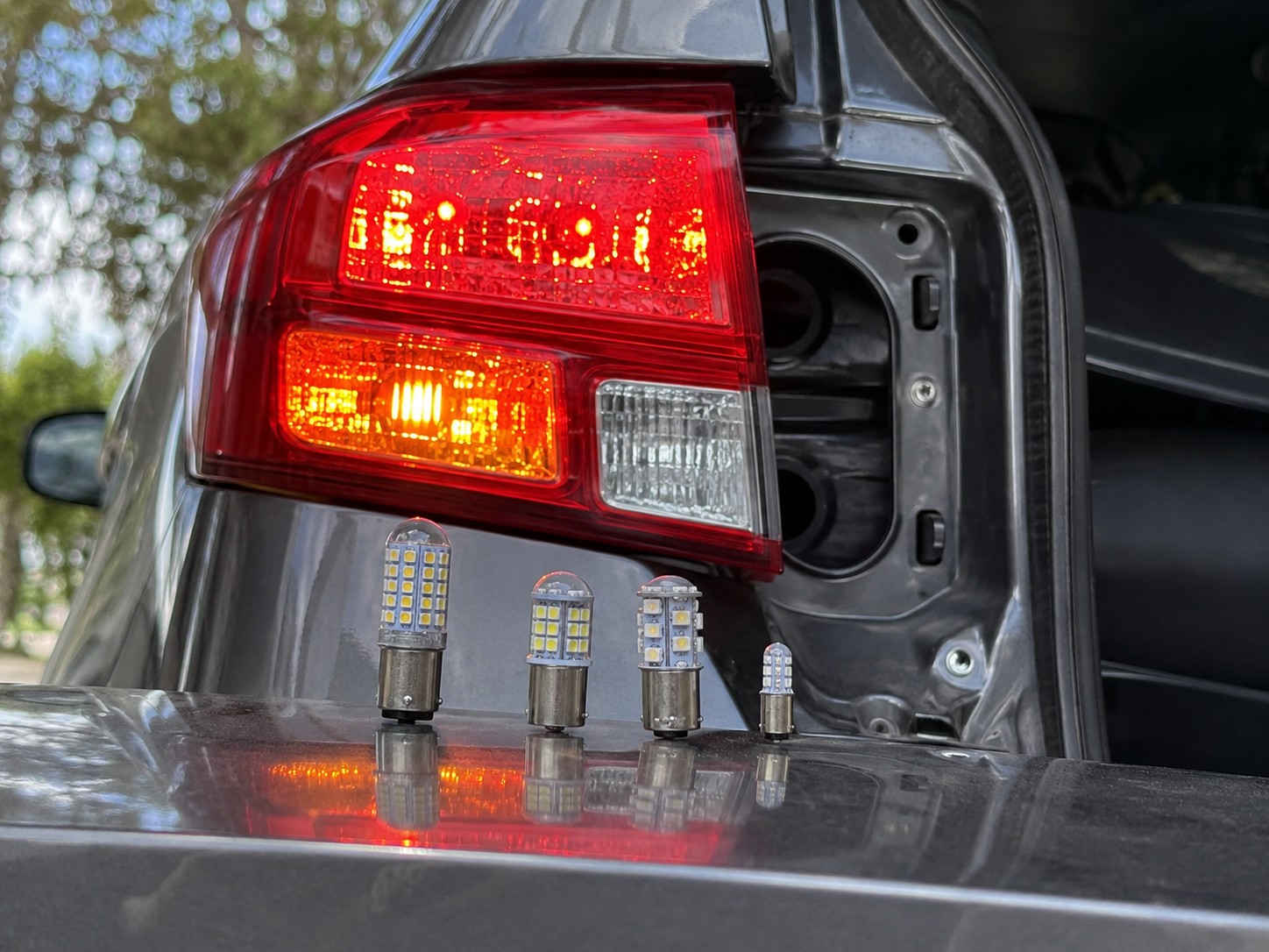 LED žiarovky BA15s a BAY15d pri zadnom svetle